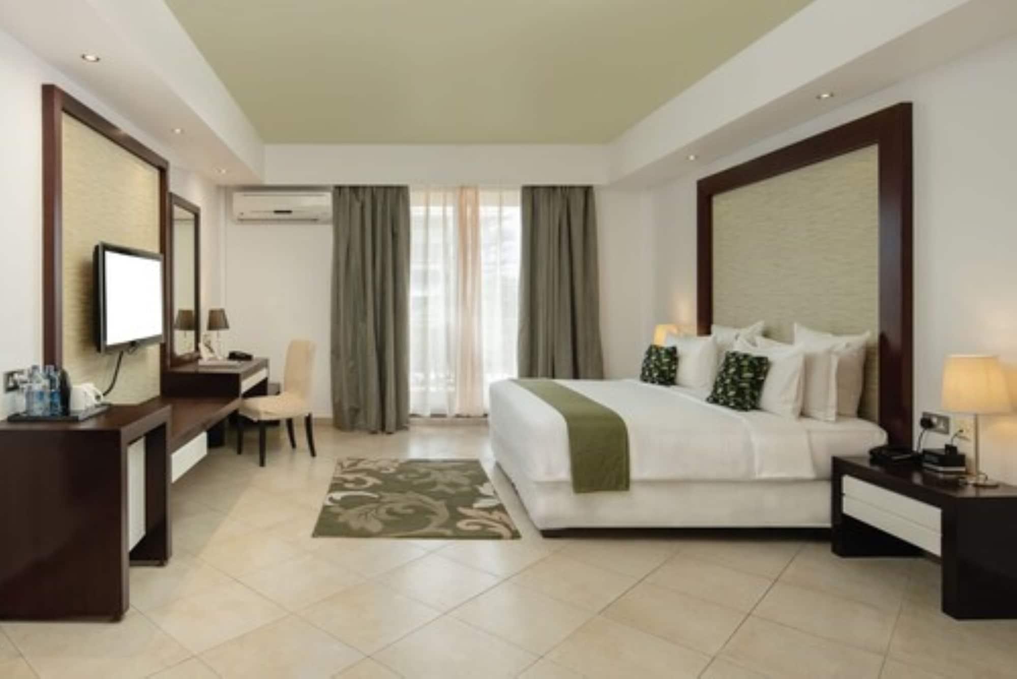 Peninsula 4* Дар-ес-Салам
