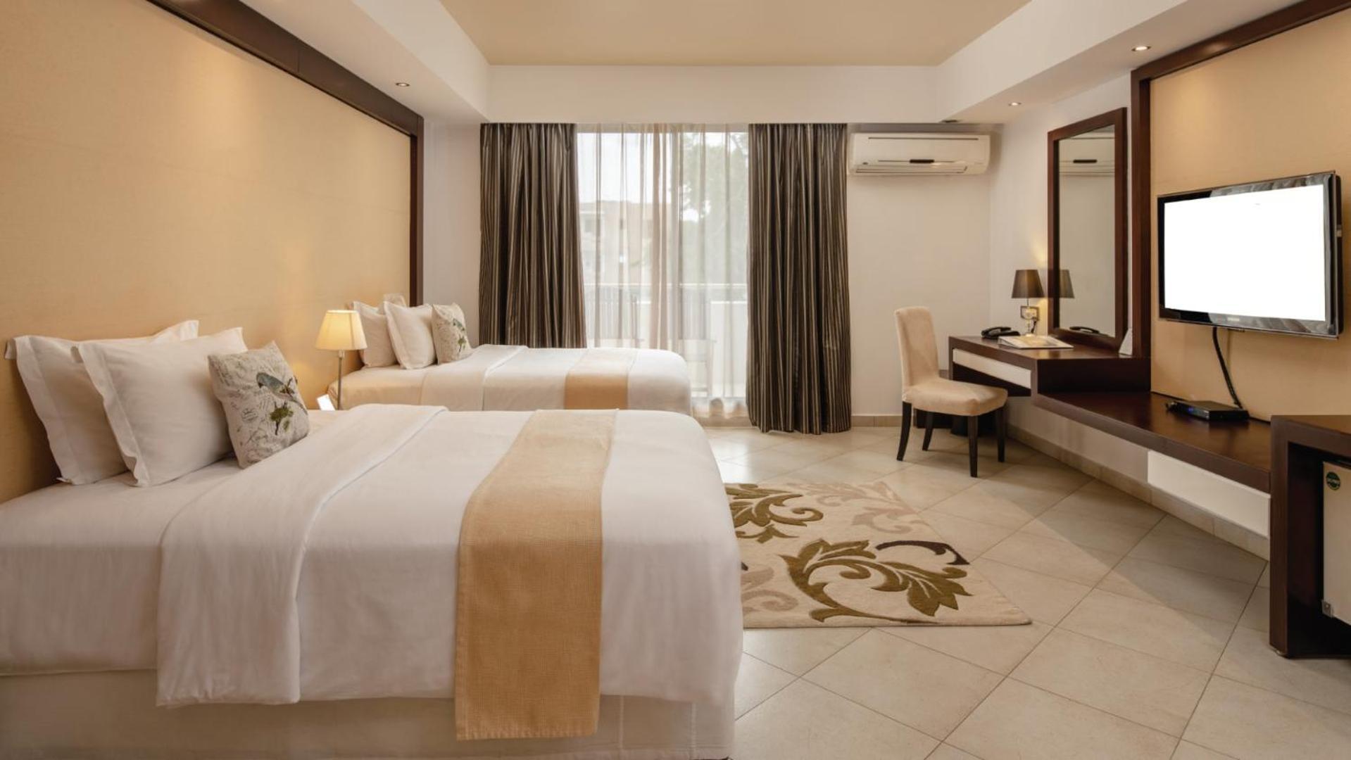 Peninsula Отель 4*